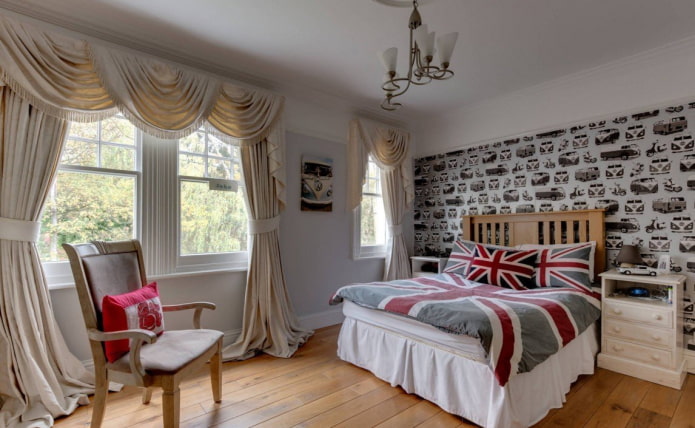 ламбрекены с портьерами в интерьере спальни